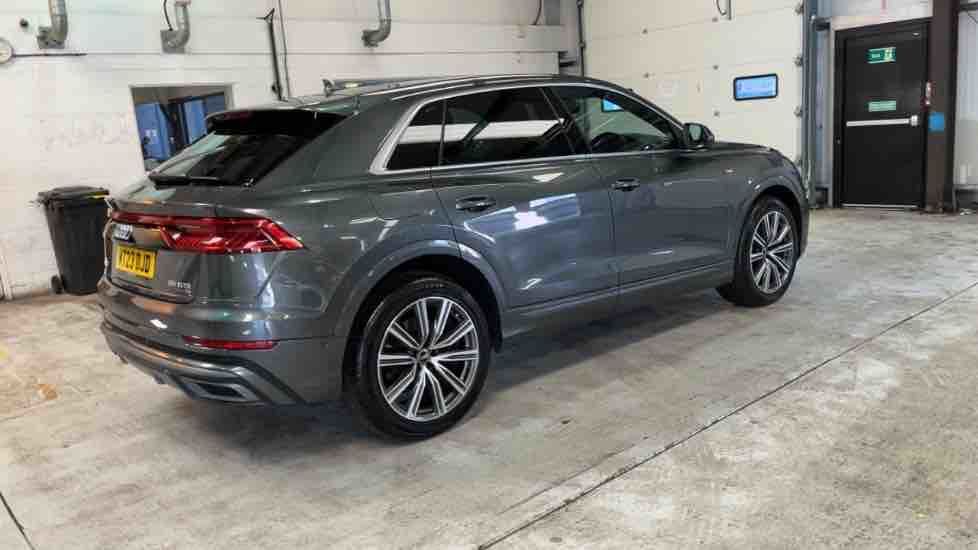 More views of Audi Q8