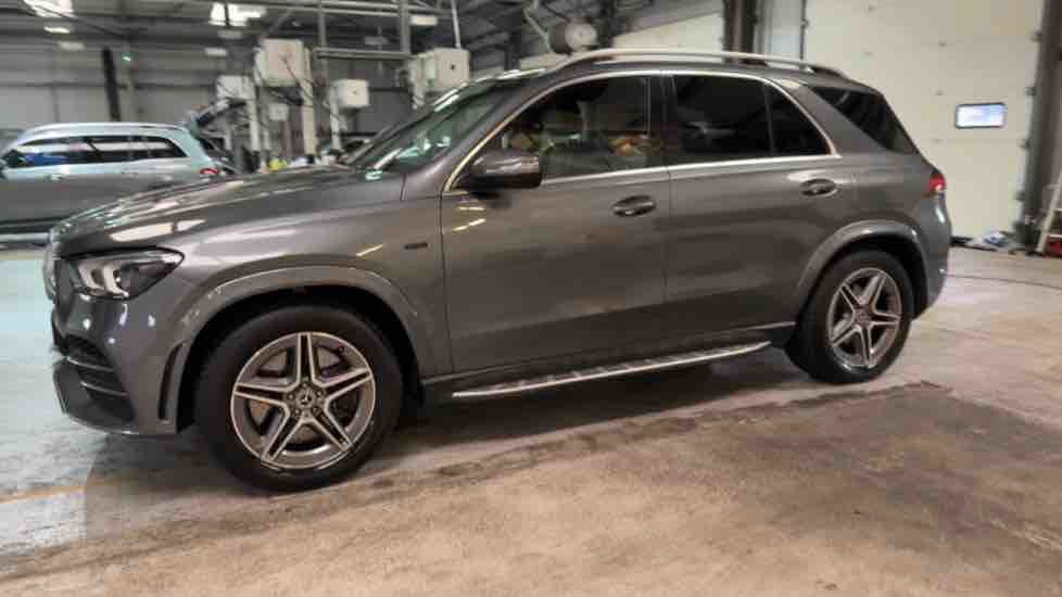 More views of Mercedes-Benz GLE