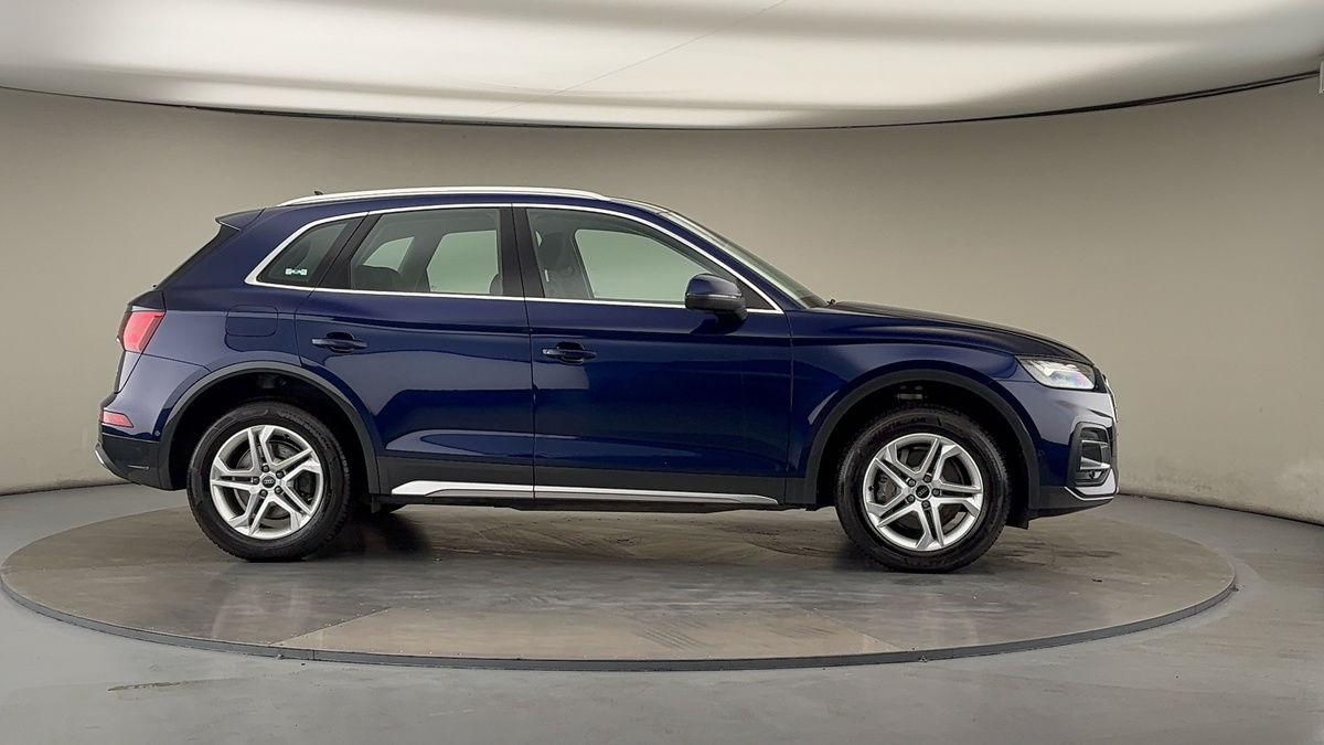 More views of Audi Q5