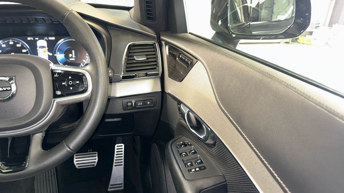Volvo XC90 Image 14