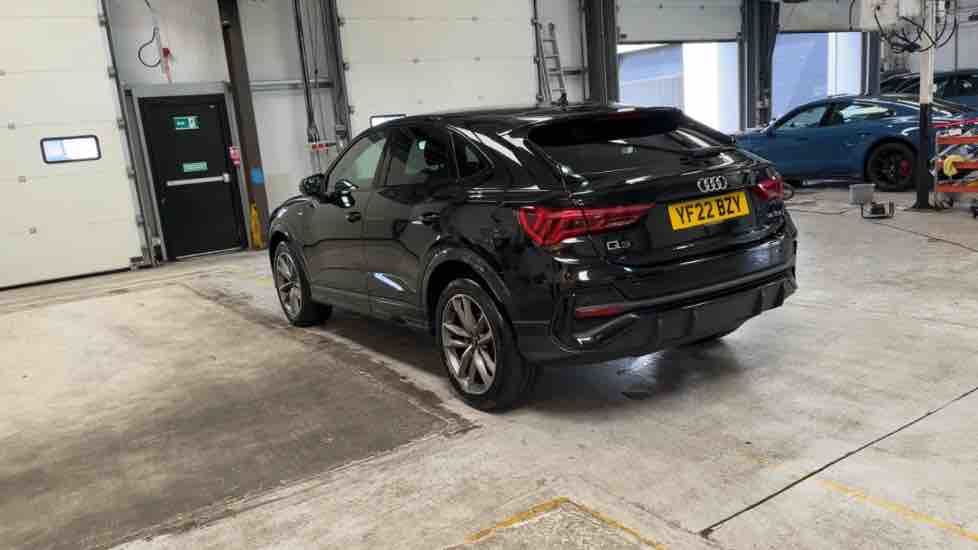 More views of Audi Q3
