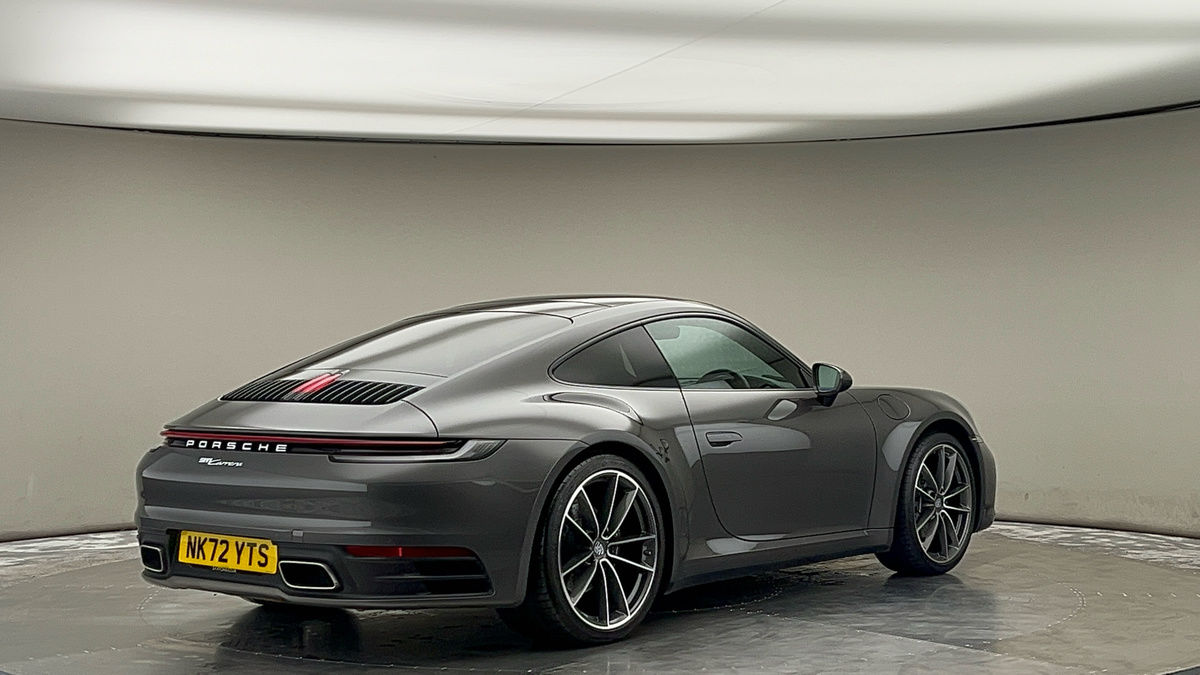 Porsche 911 Image 21