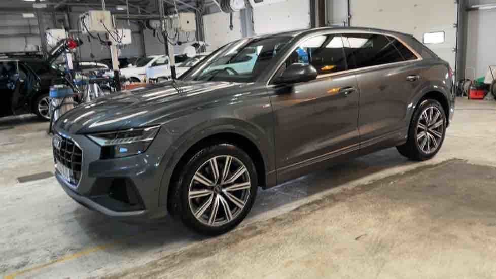 More views of Audi Q8
