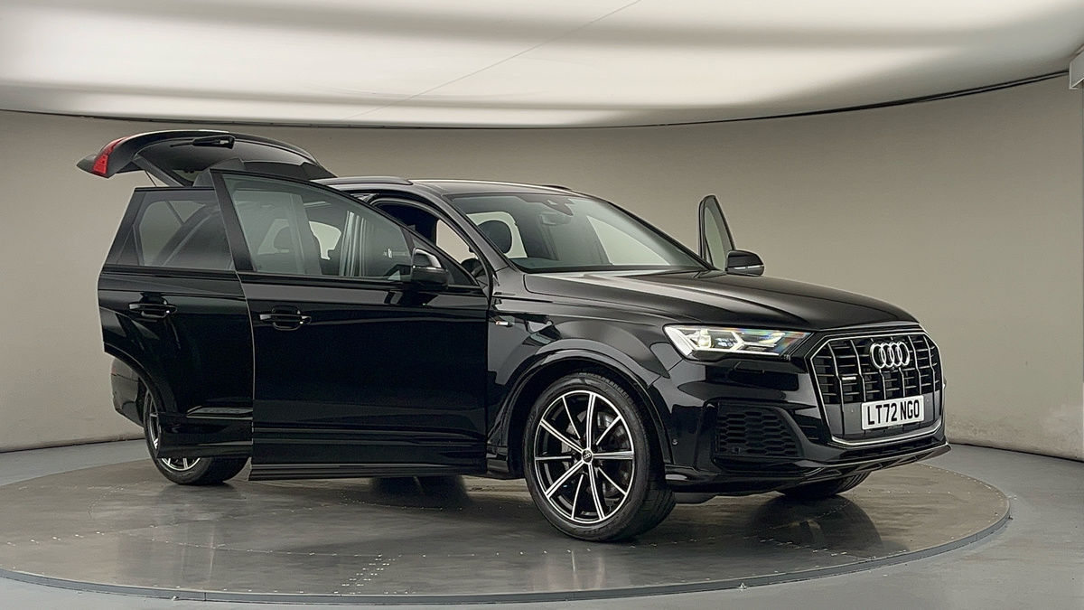 More views of Audi Q7