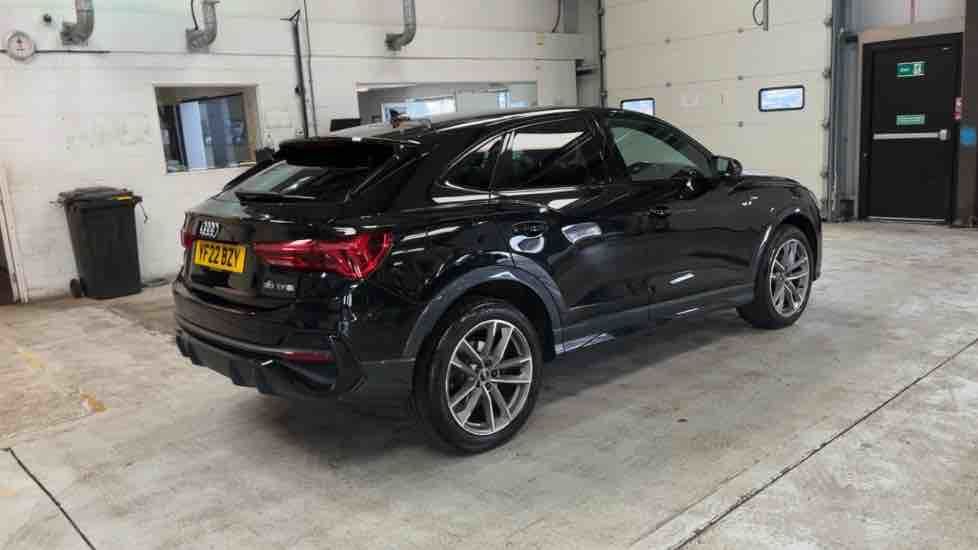 More views of Audi Q3