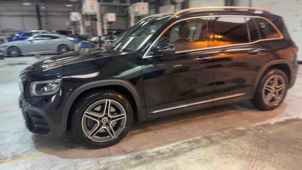 More views of Mercedes-Benz GLB