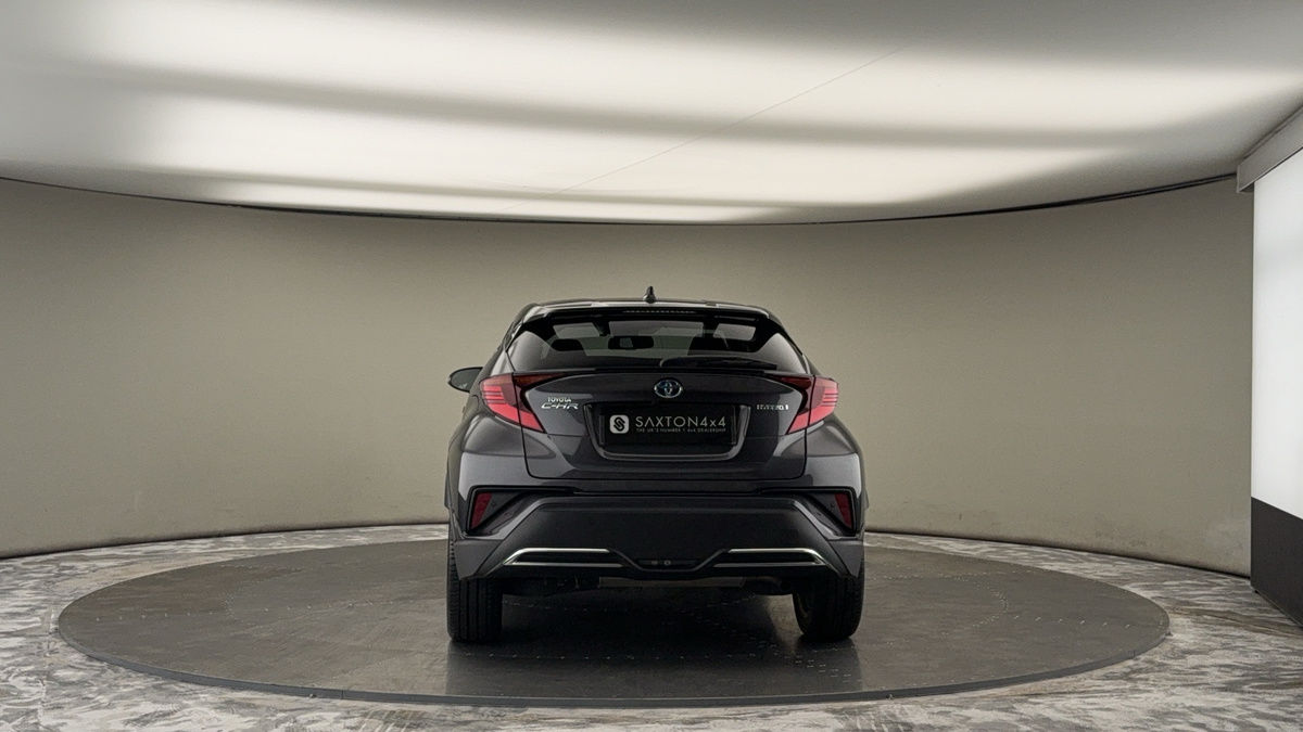 Toyota C-HR Image 4