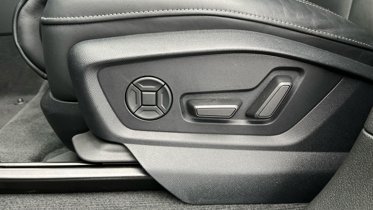 Audi Q8 Image 6