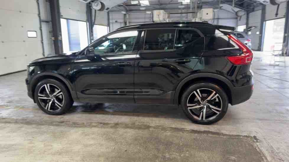 More views of Volvo XC40