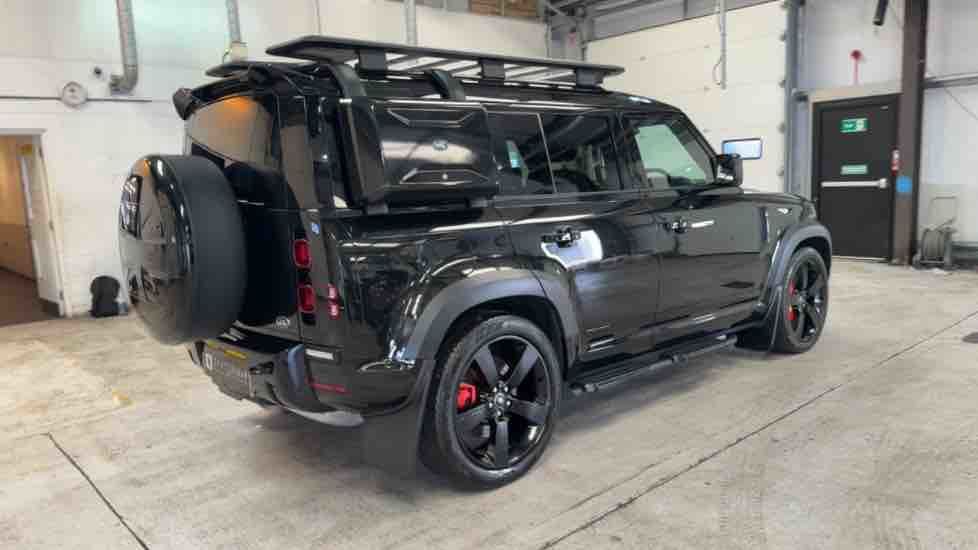 More views of Land Rover Defender 110