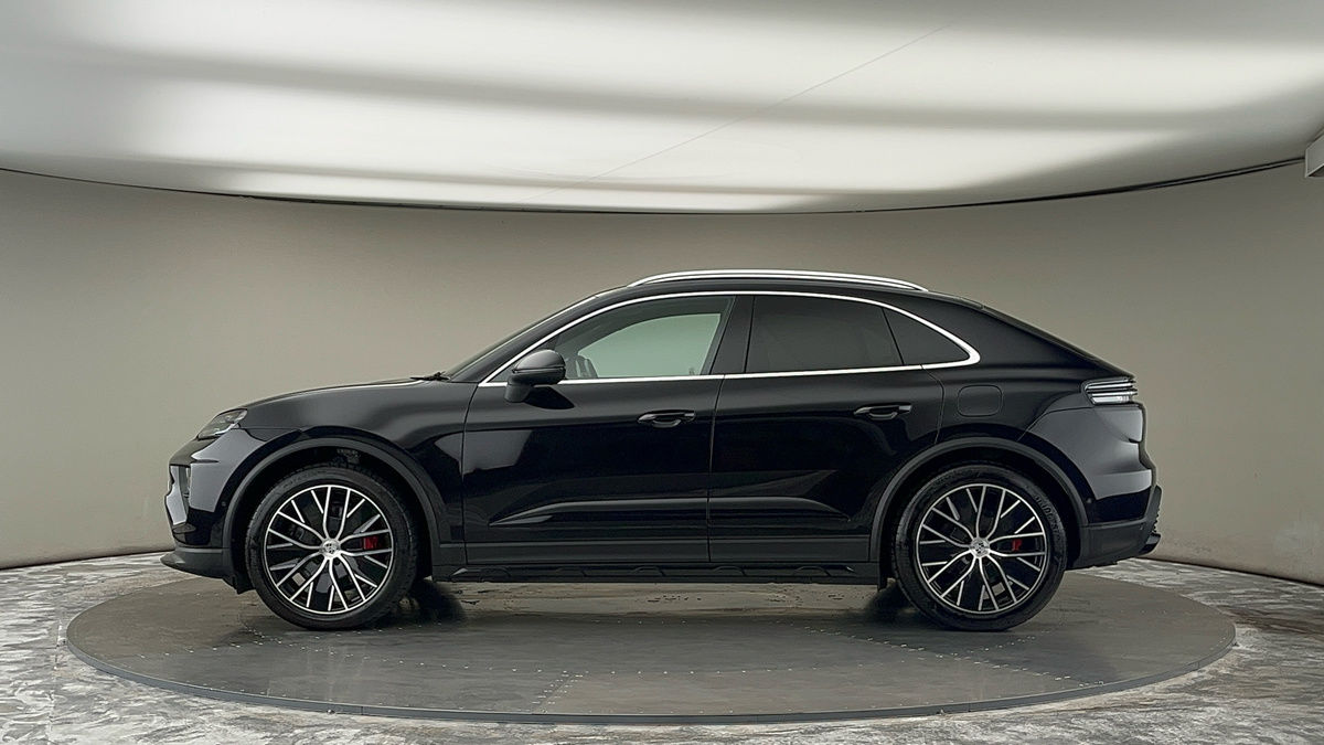Porsche Macan Image 15