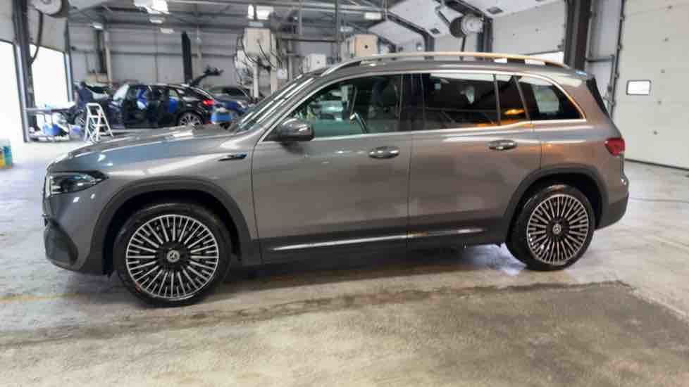 More views of Mercedes-Benz EQB
