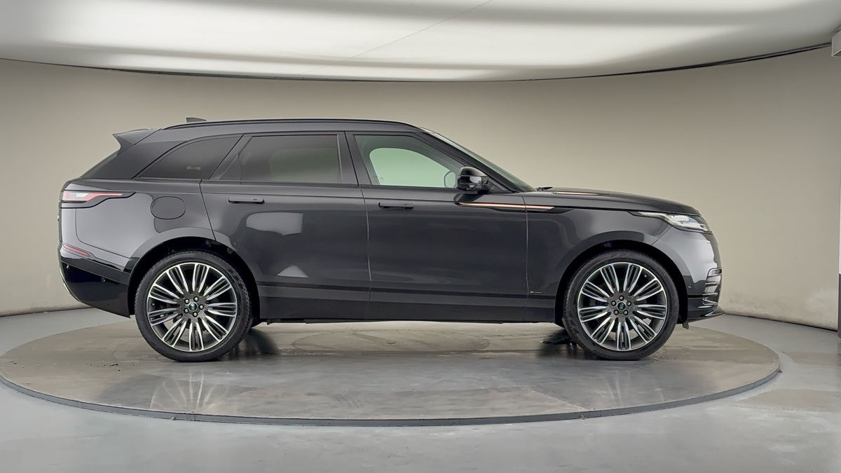 Land Rover Range Rover Velar Image 16