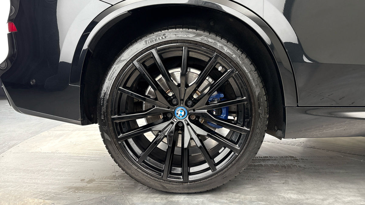 BMW X5 Image 10