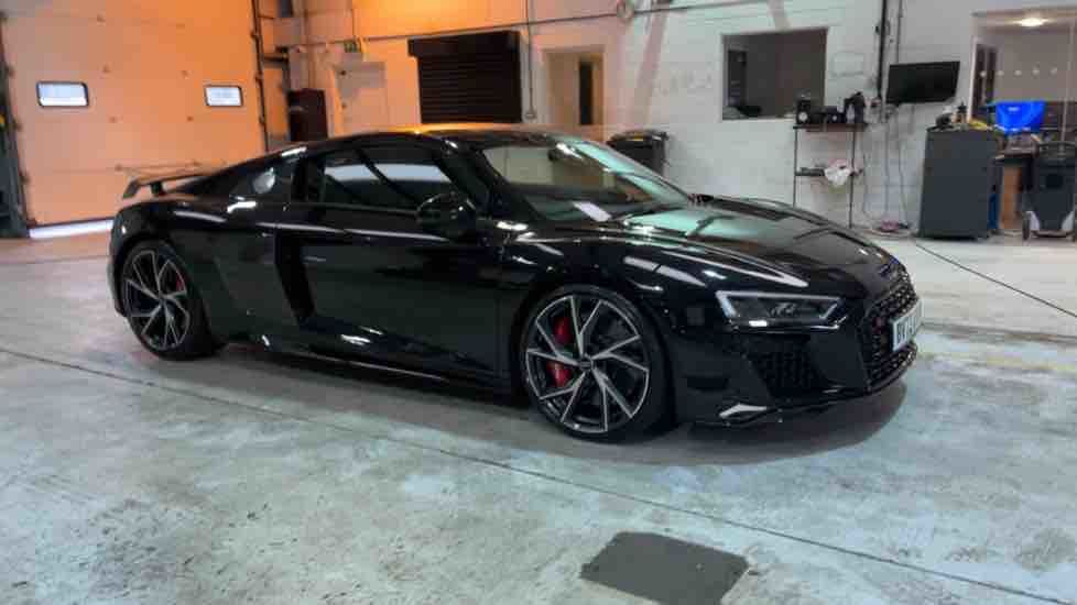 More views of Audi R8