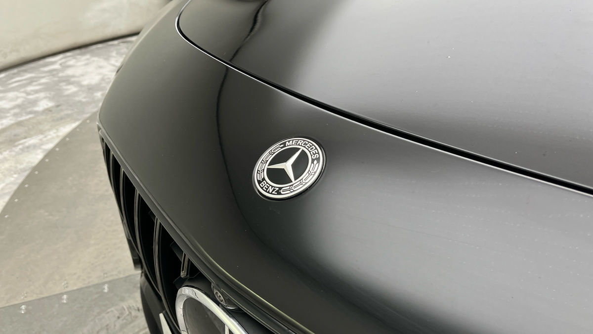 Mercedes-Benz SL Image 24