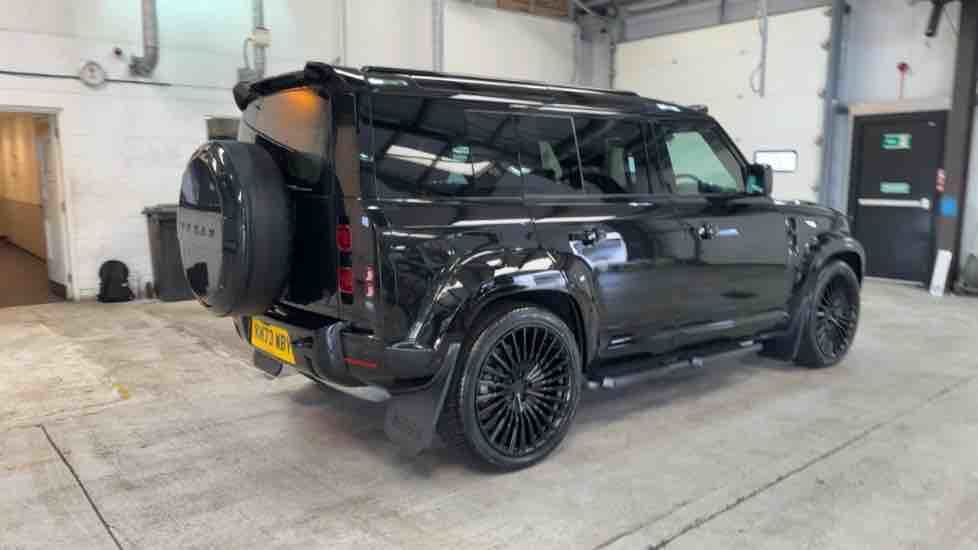 More views of Land Rover Defender 110