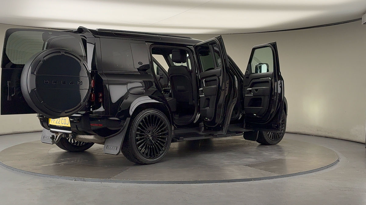 More views of Land Rover Defender 110