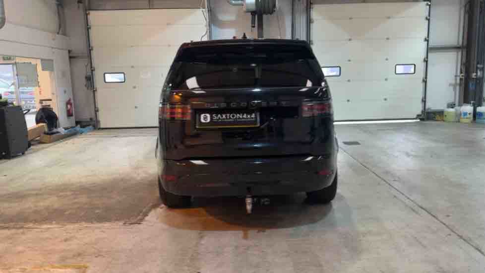 More views of Land Rover Discovery