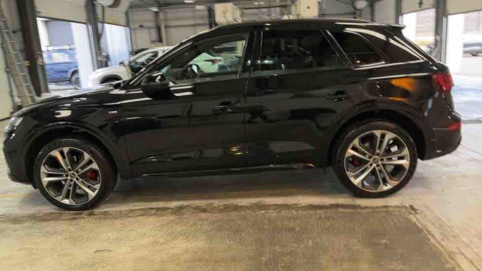 More views of Audi Q5