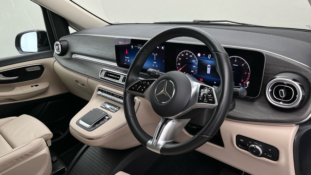Mercedes-Benz V Class Image 5