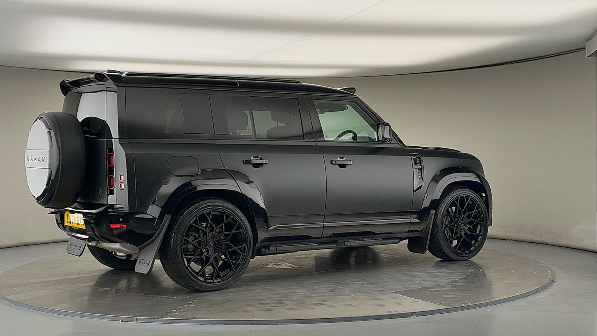 More views of Land Rover Defender 110
