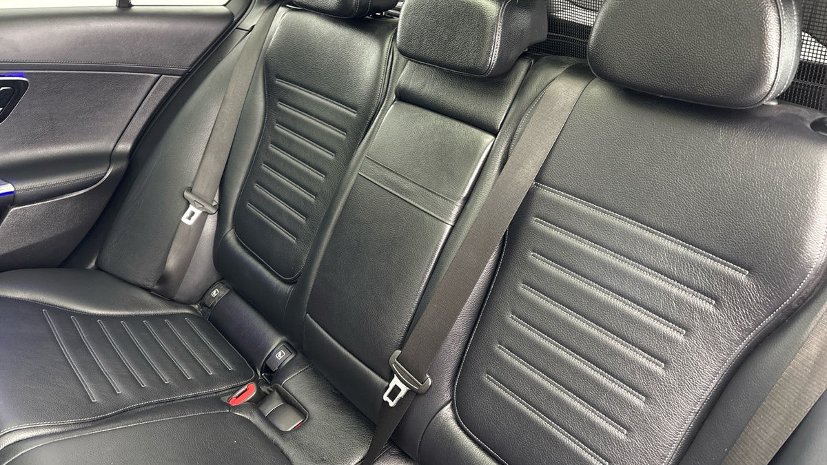Mercedes-Benz C Class Image 8