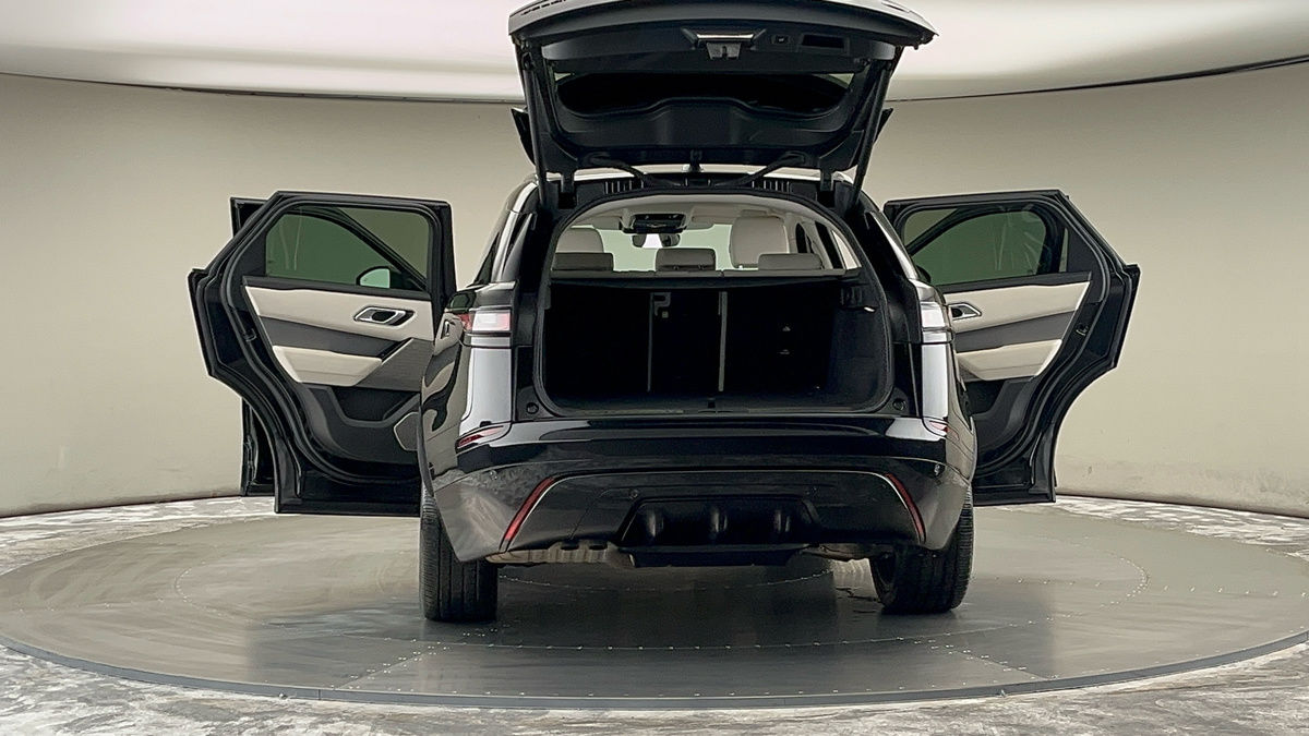 More views of Land Rover Range Rover Velar