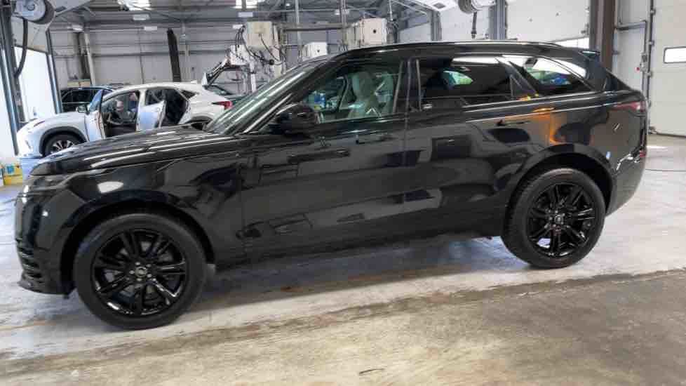 More views of Land Rover Range Rover Velar