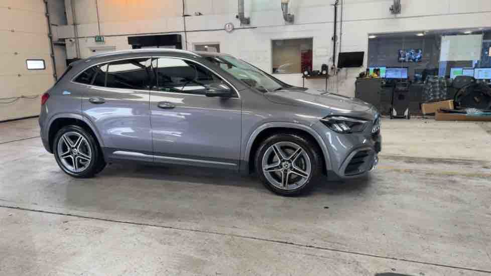 More views of Mercedes-Benz GLA