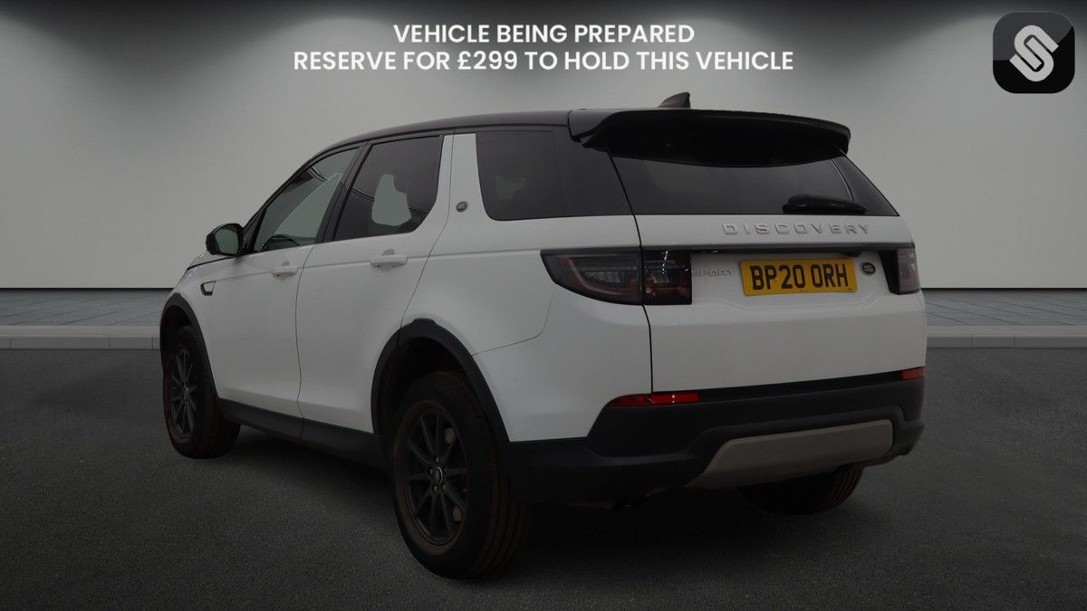 Land Rover Discovery Sport Image 3