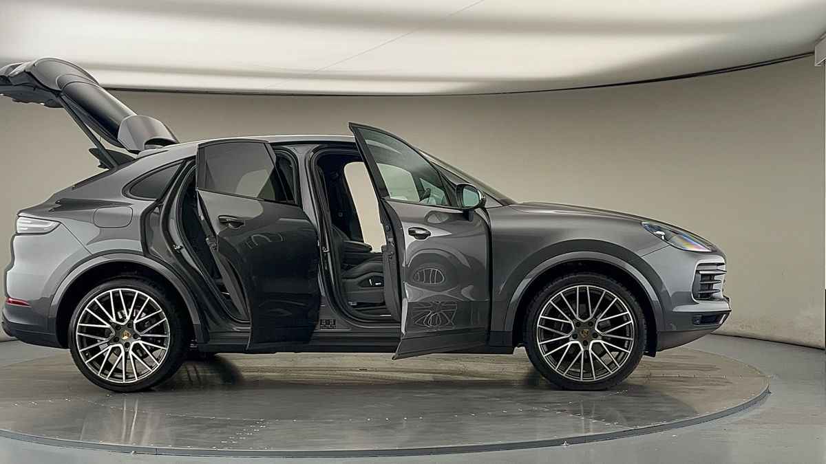 More views of Porsche Cayenne