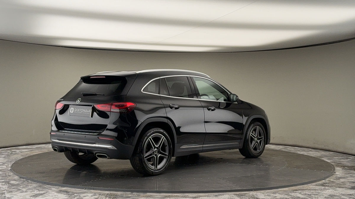 More views of Mercedes-Benz GLA