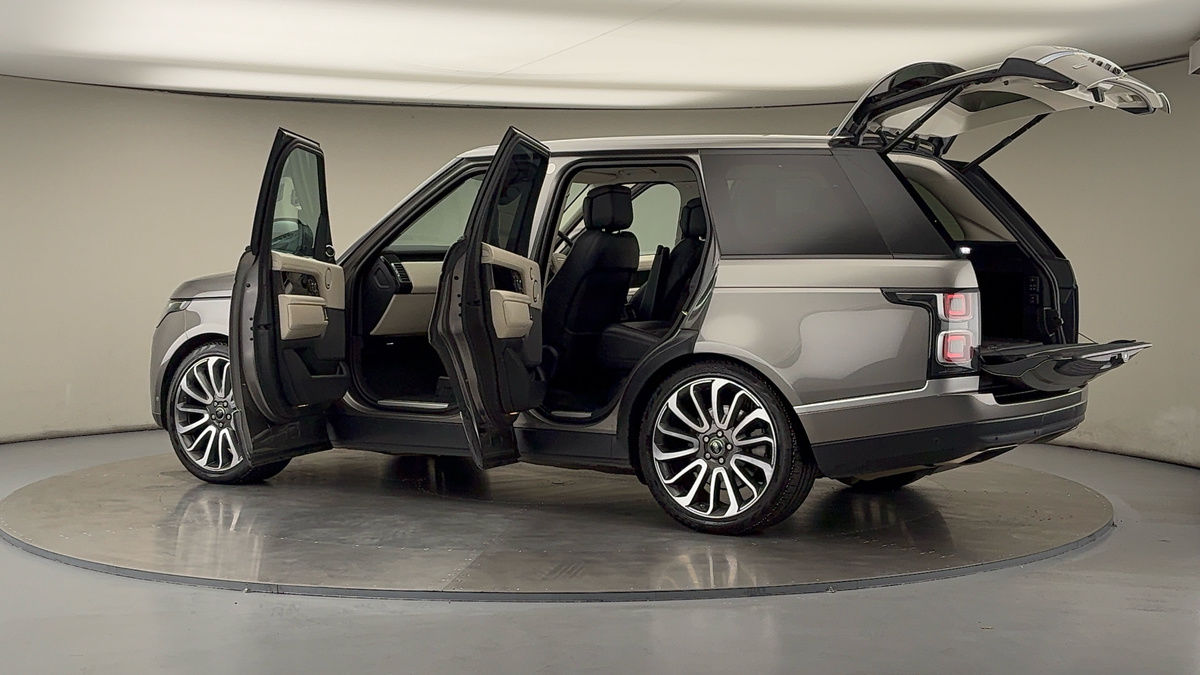 More views of Land Rover Range Rover