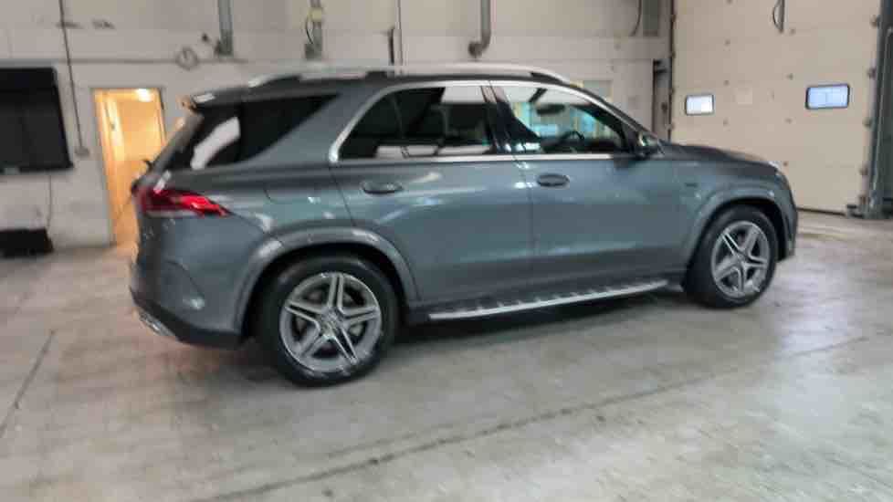 More views of Mercedes-Benz GLE