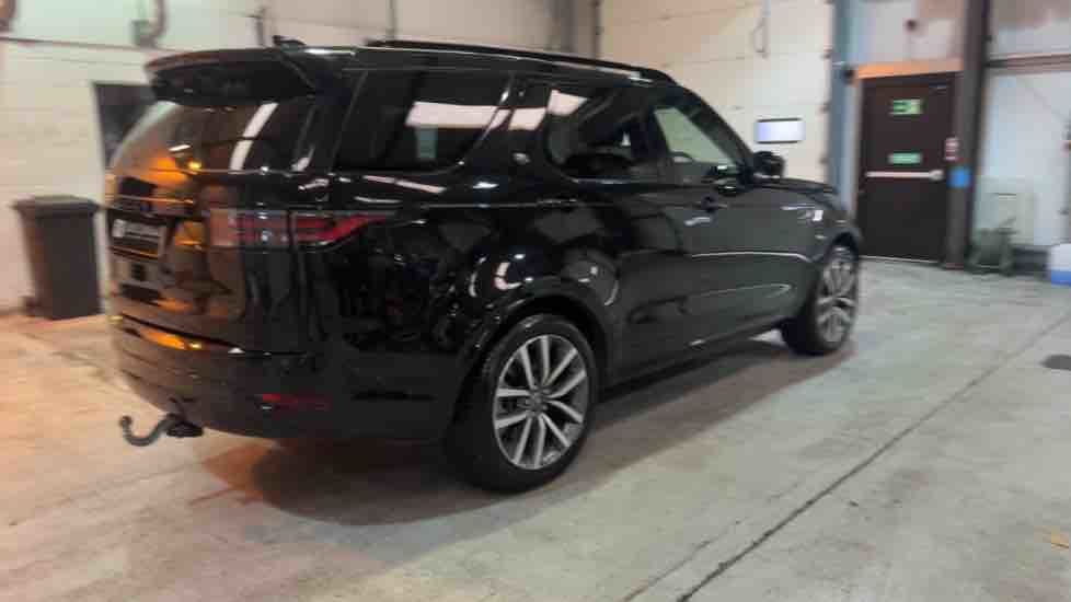 More views of Land Rover Discovery