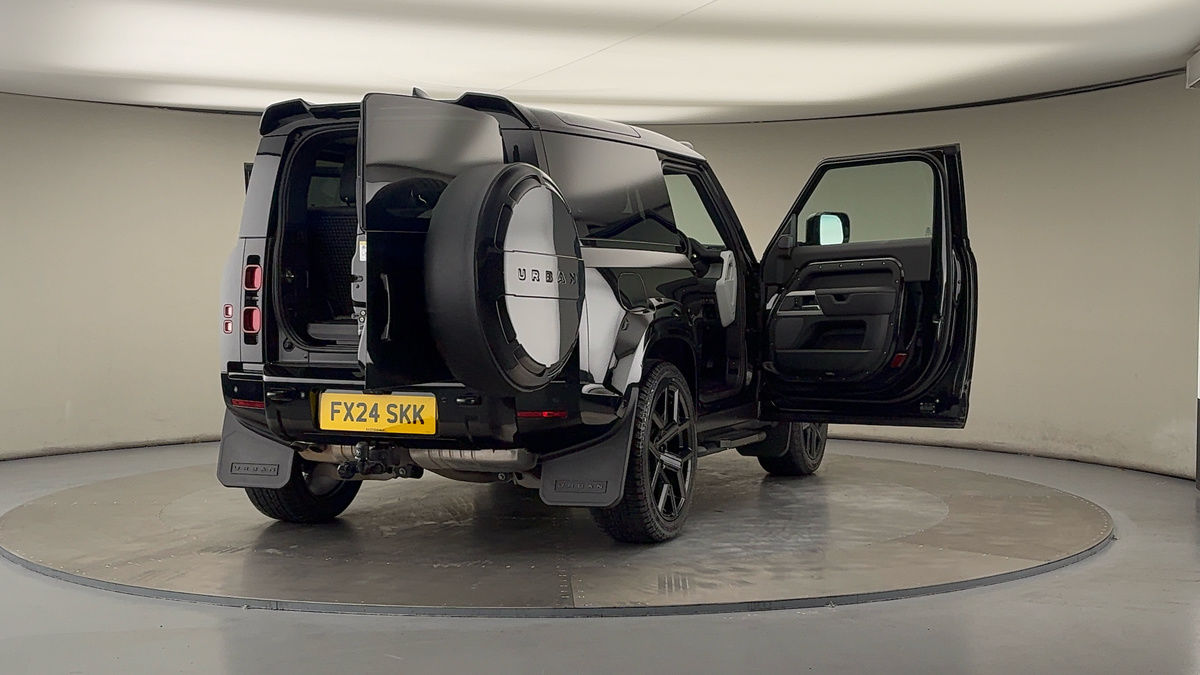 More views of Land Rover Defender 90