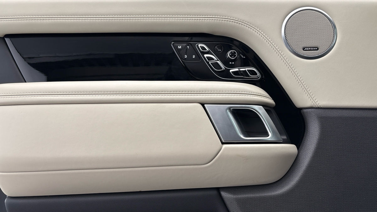 Land Rover Range Rover Image 19