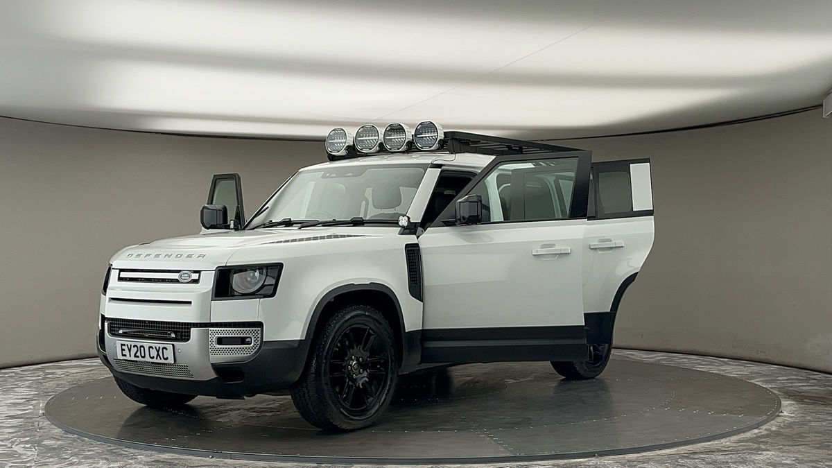 More views of Land Rover Defender 110