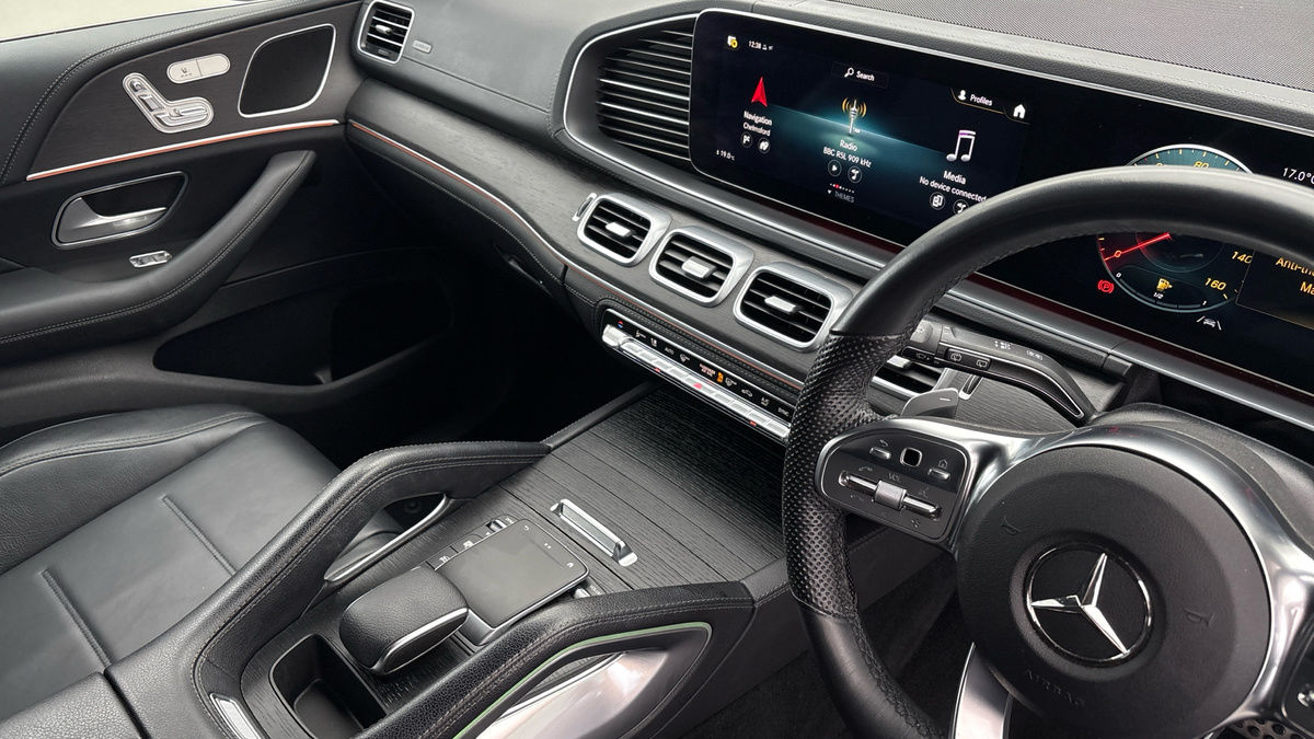 Mercedes-Benz GLE Image 18