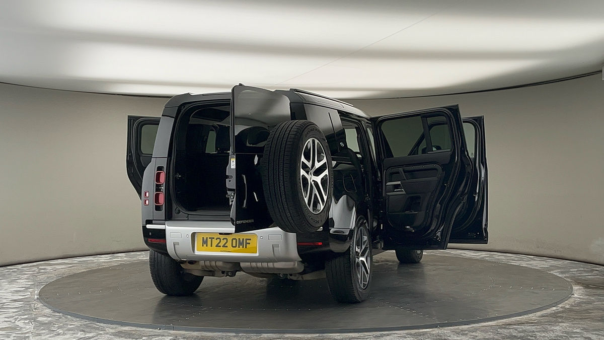More views of Land Rover Defender 110