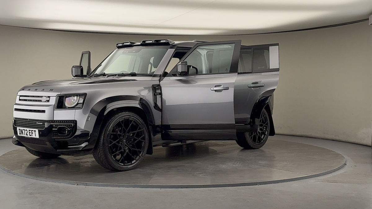 More views of Land Rover Defender 110
