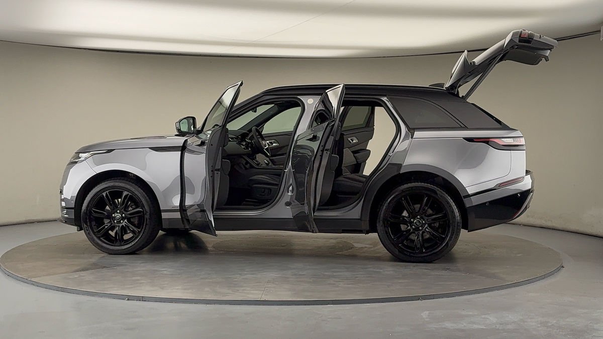 More views of Land Rover Range Rover Velar