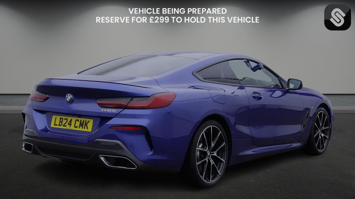 BMW 8 Series Image 4
