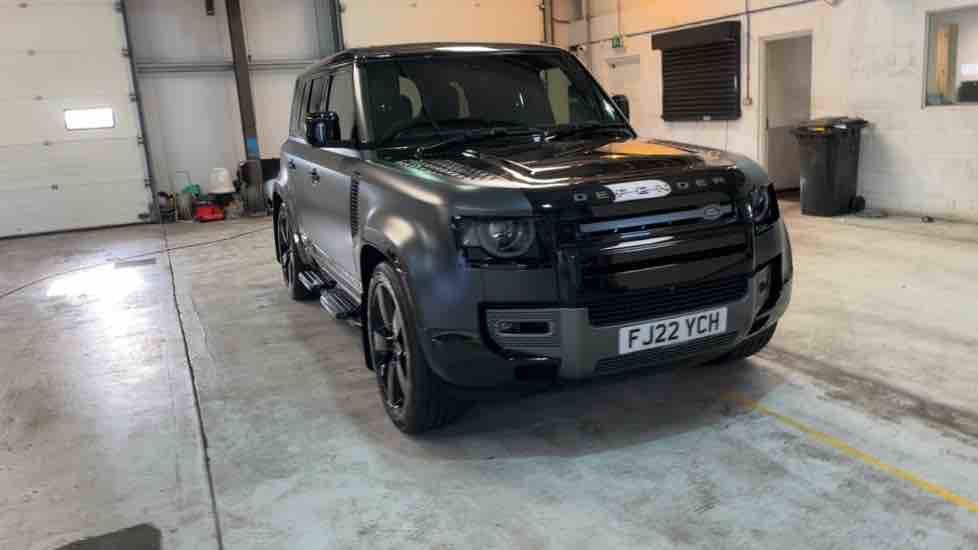More views of Land Rover Defender 110