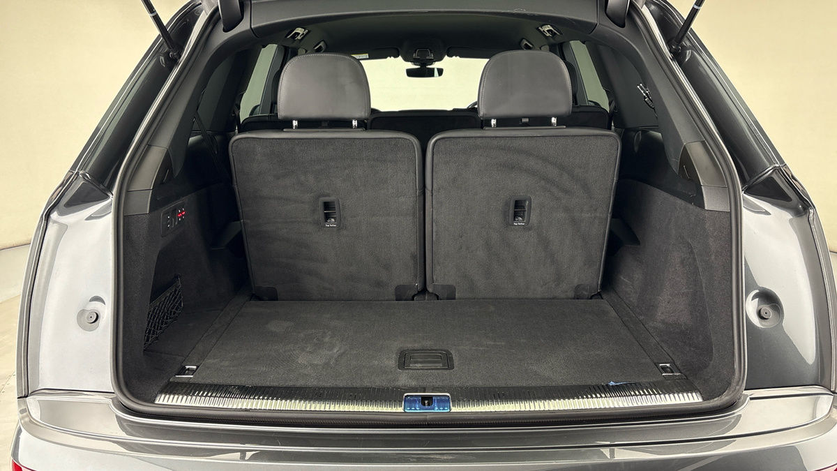 Audi Q7 Image 11