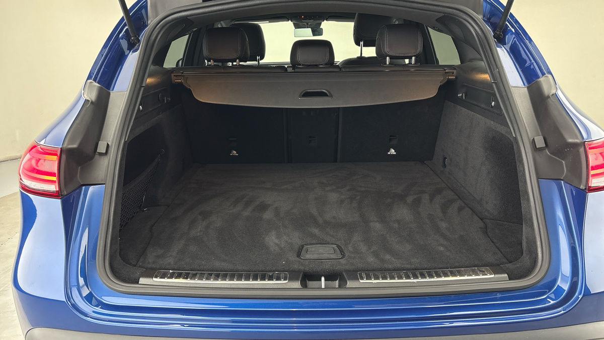 Mercedes-Benz EQC Image 11