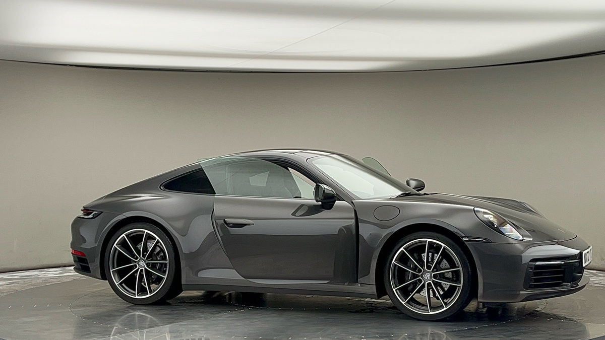 More views of Porsche 911