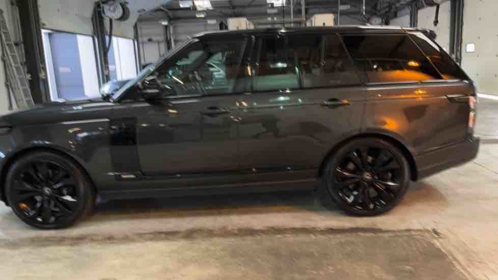 More views of Land Rover Range Rover