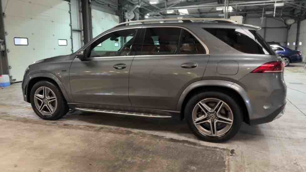 More views of Mercedes-Benz GLE